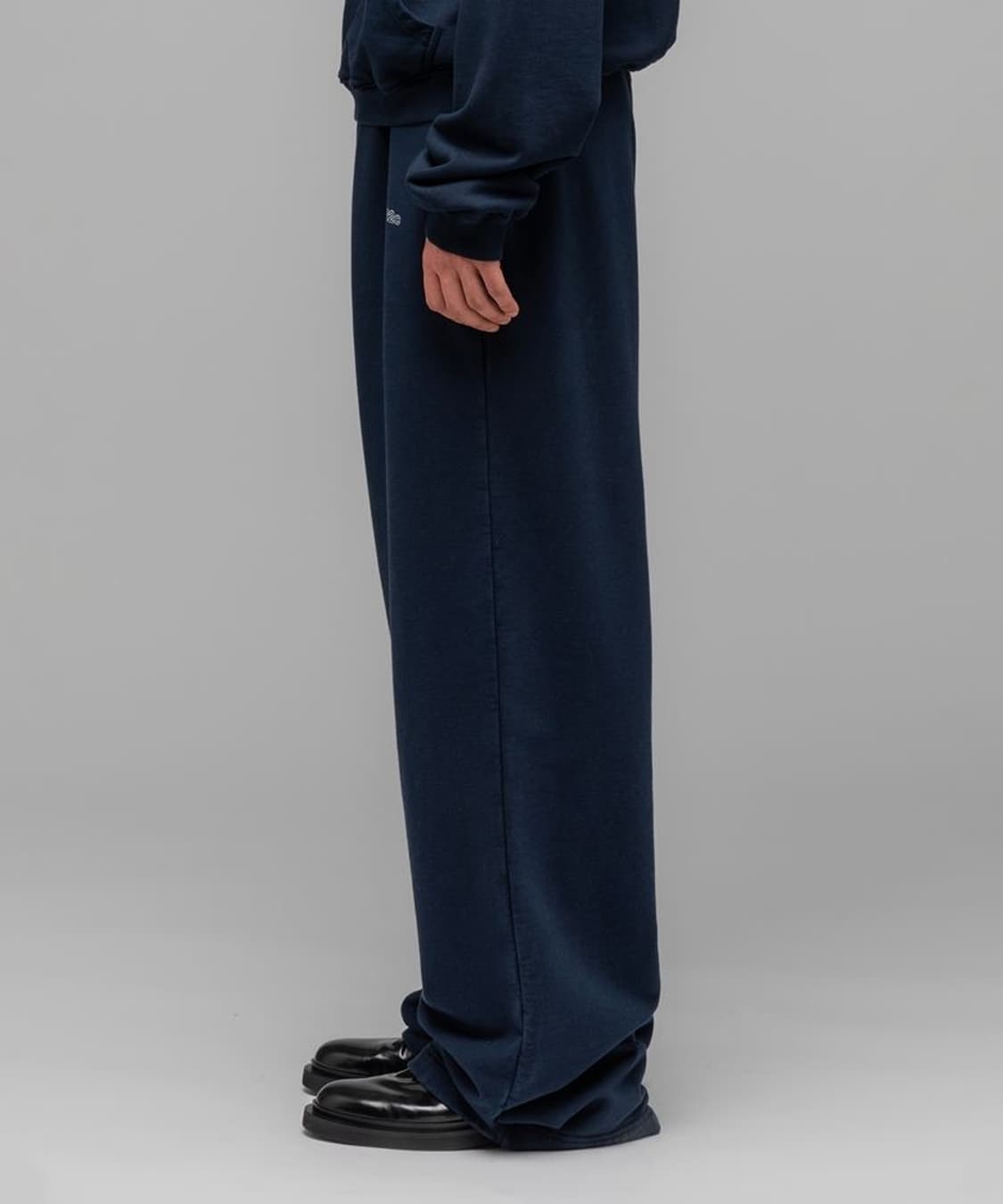 032c (U) ROZSA VICTORIA 스트레이트 컷 스웨트 팬츠 상품이미지3