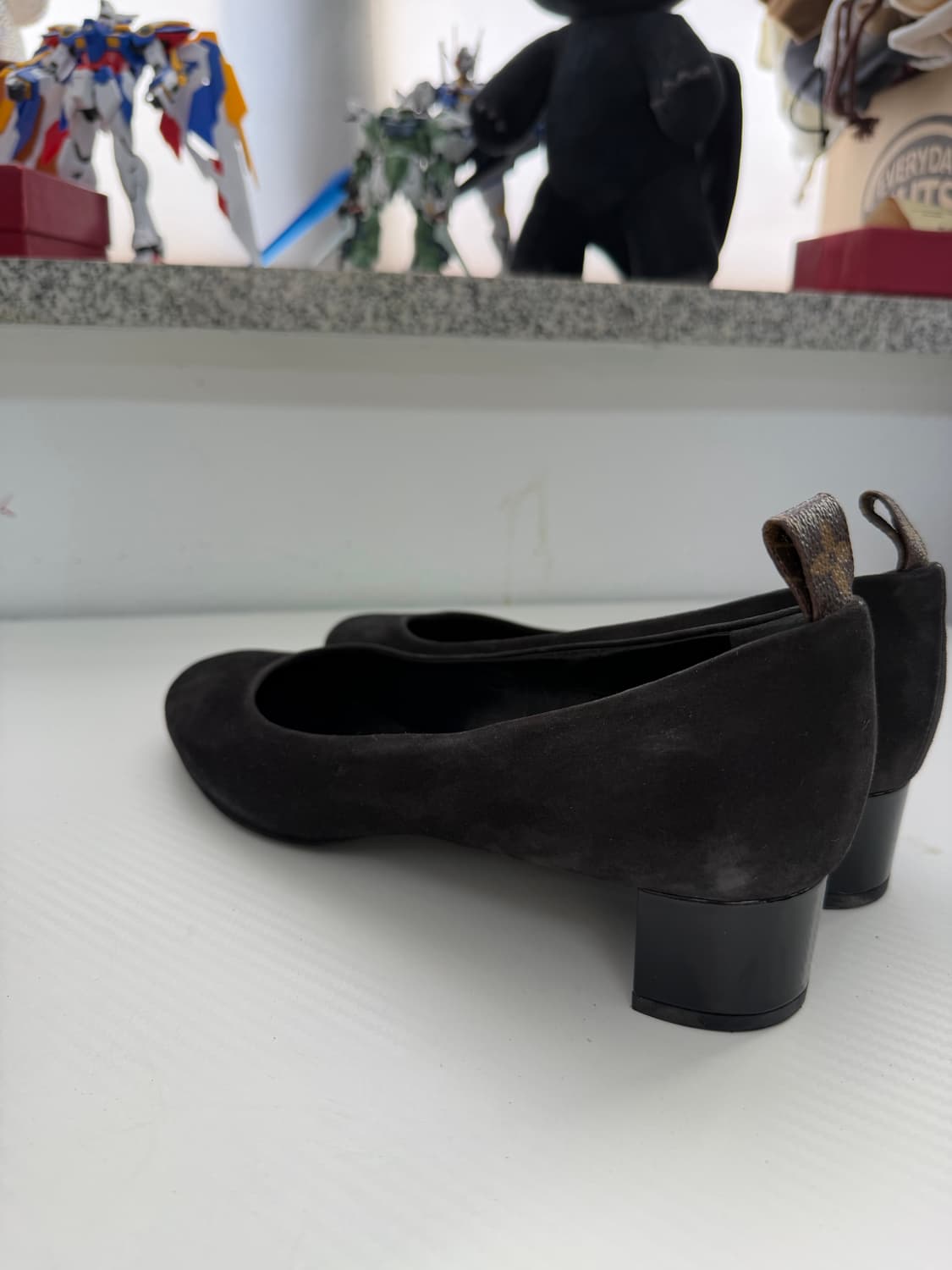 정품) 루이비통 블랙 스웨이드 플랫 슈즈 구두 39.5 상품이미지6