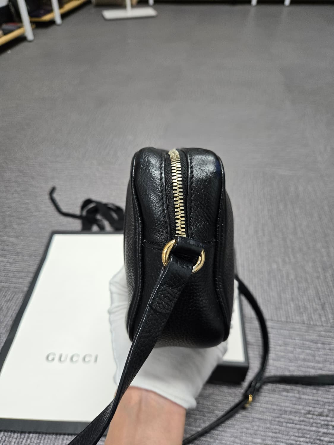 [특가][정품]구찌 디스코 테슬 크로스백 상품이미지4