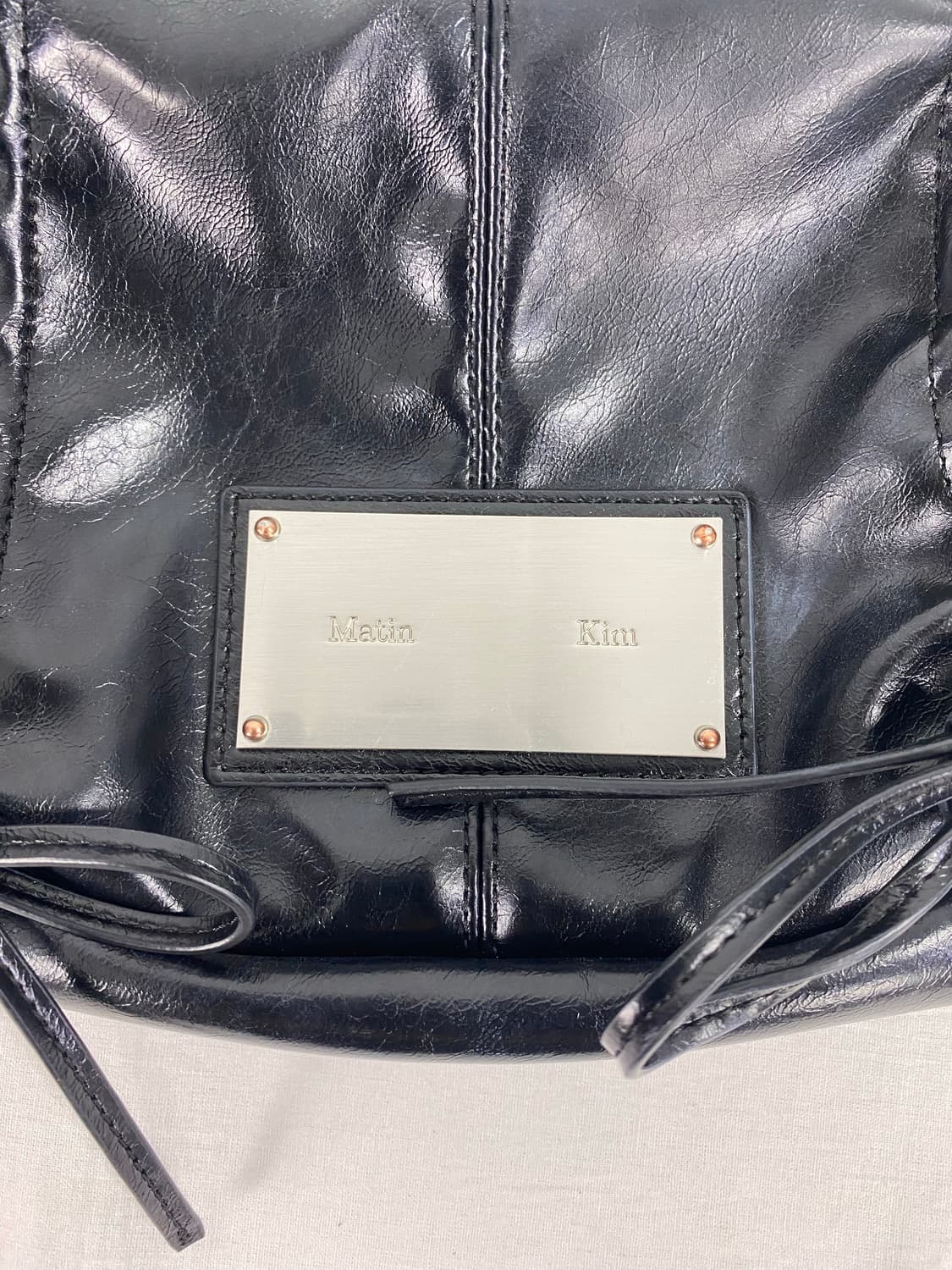 마뗑킴 하프 셔링 리본 라운드 숄더백 <60> 상품이미지3