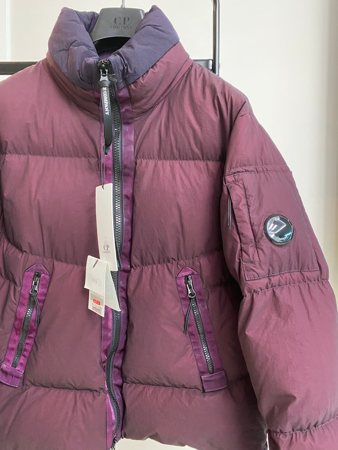 cp컴퍼니 24FW bi-tm 패딩 S 상품이미지3