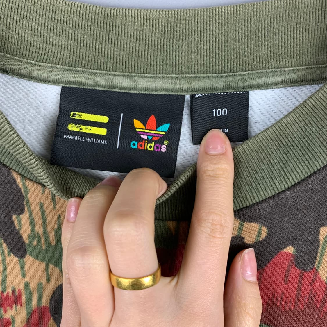 아디다스 x 퍼렐 윌리엄스 카모 크루넥 스웨트셔츠 맨투맨 상품이미지7