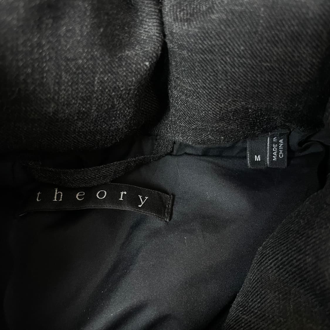 띠어리 블랙 덕다운 패딩 M 상품이미지4