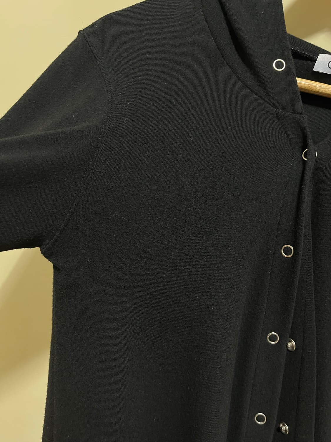 세릭 WRAP HOOD CARDIGAN / BLACK 상품이미지9