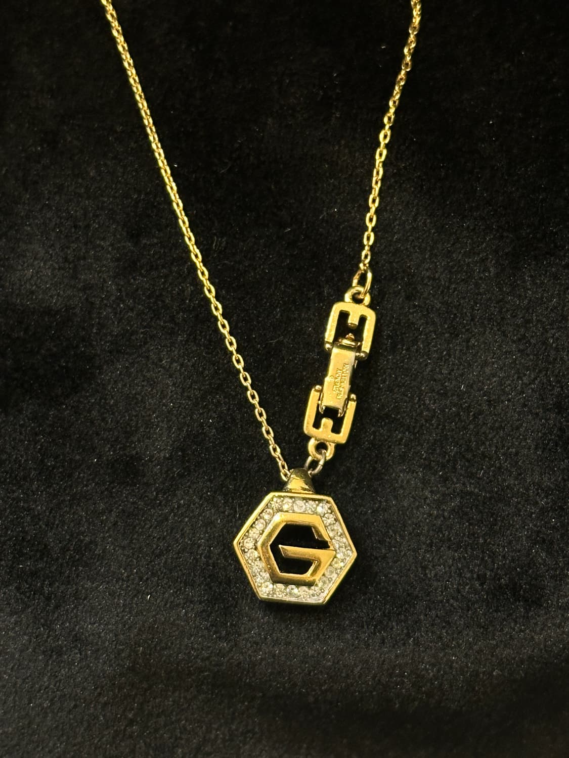 GIVENCHY Hexa-G Gold Necklace  상품이미지3