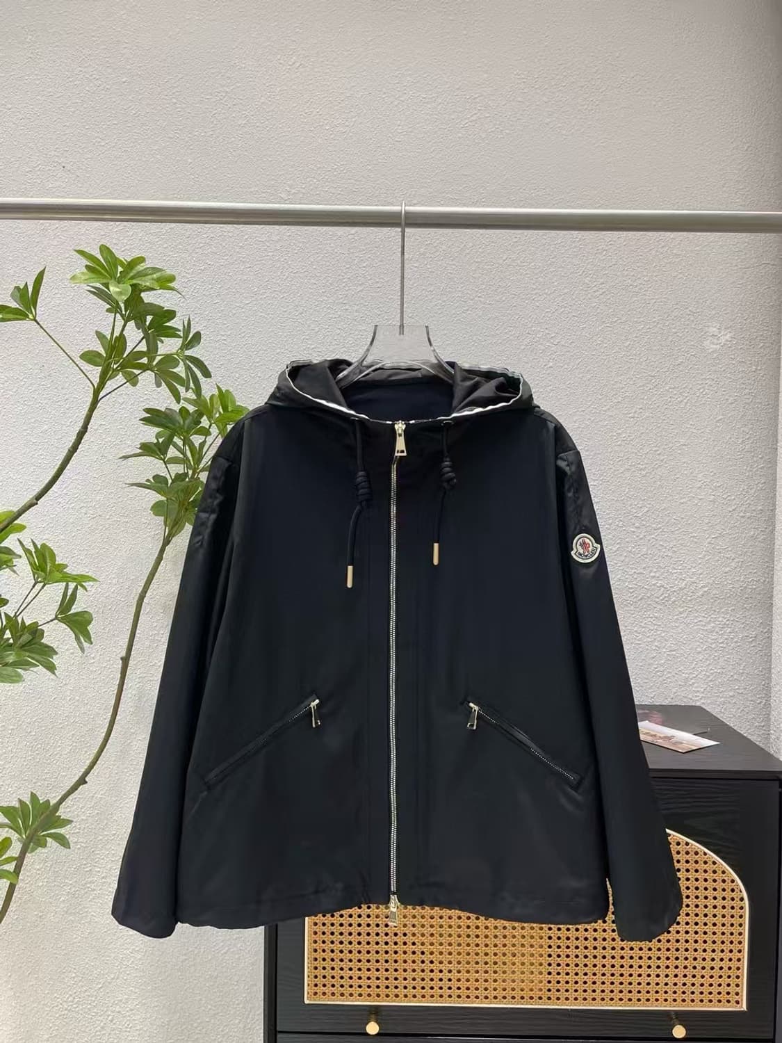 [몽클;레어] 2회착용 / 바람막이 점퍼 / 3 (약 여성 77 사이즈) 상품이미지1