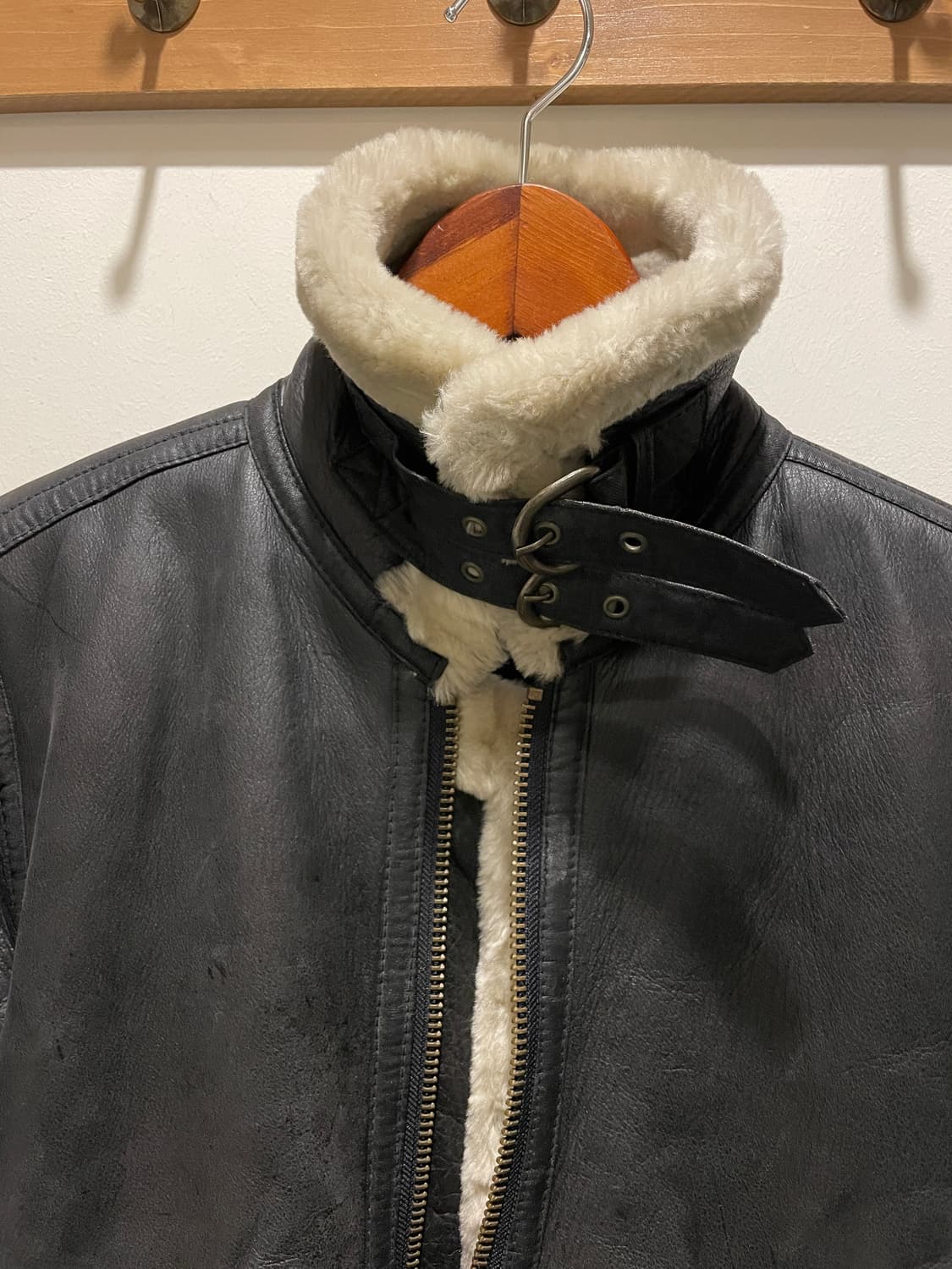 산토리 BOSS 커피 레더 무스탕 B3 자켓 M 상품이미지7