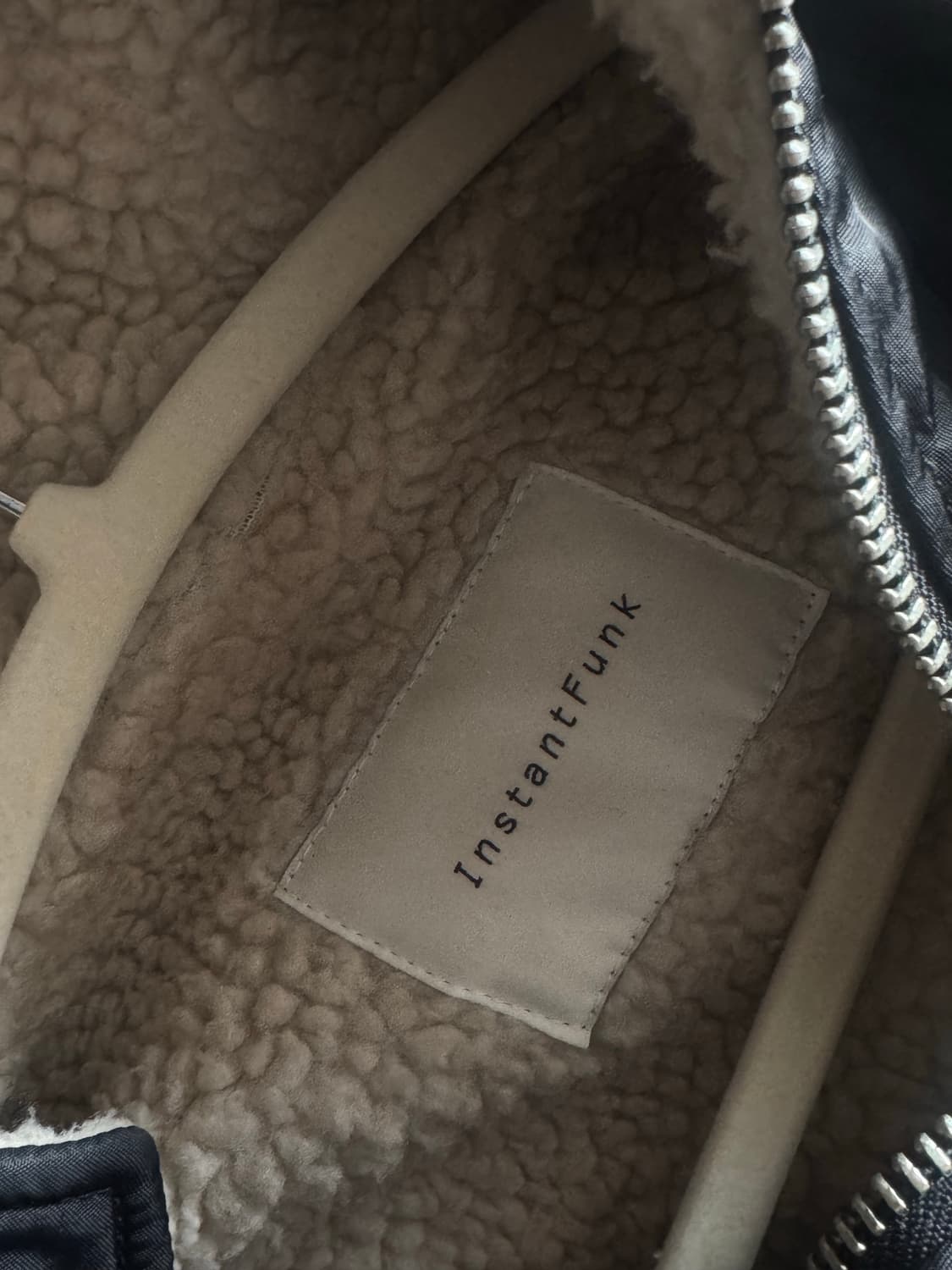 인스턴트펑크 로고 리버시블 롱 점퍼 블랙 상품이미지6