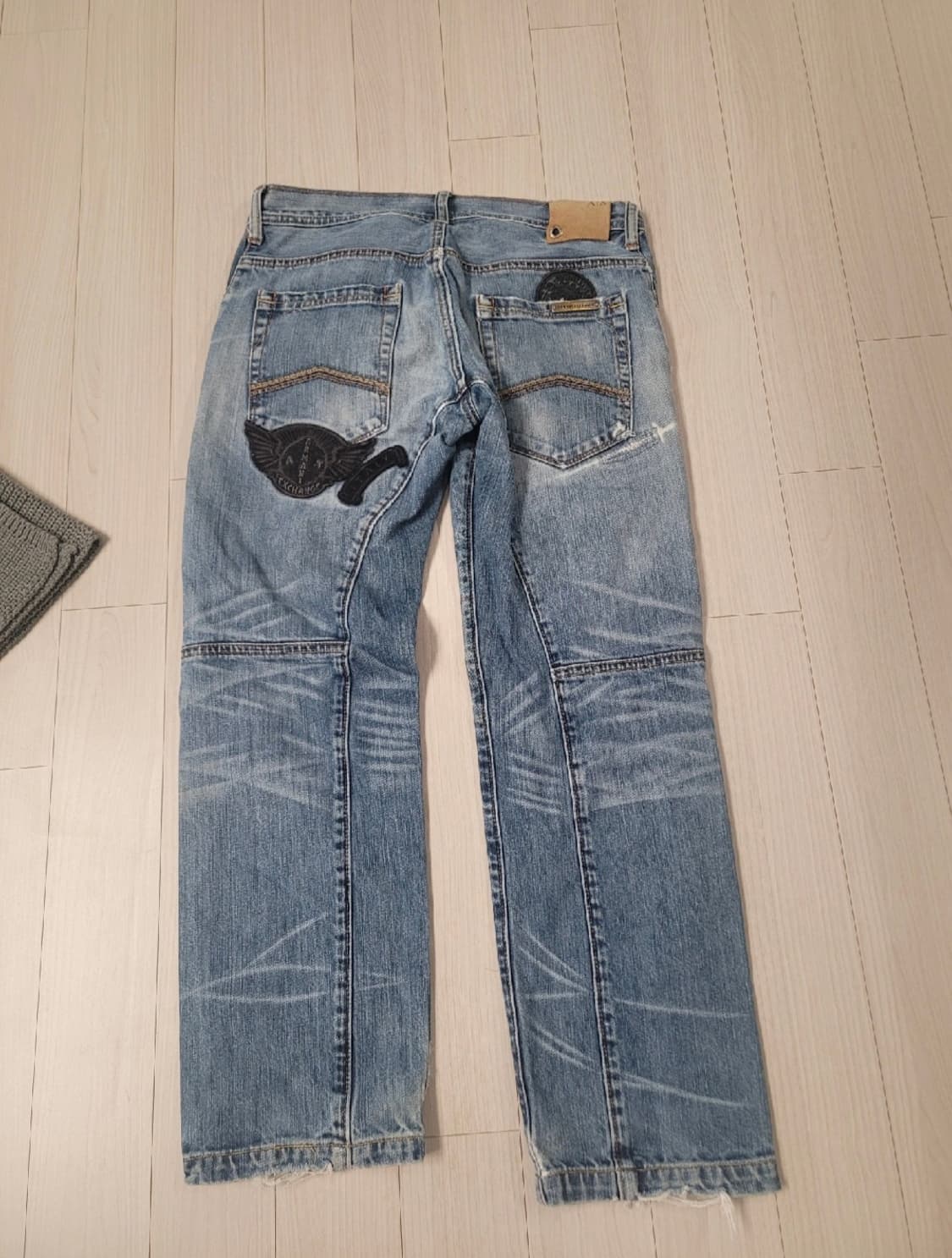 아르마니 익스체인지AX소재 빈티지 워시드 데님 팬츠 찢청패치 포인트 상품이미지5