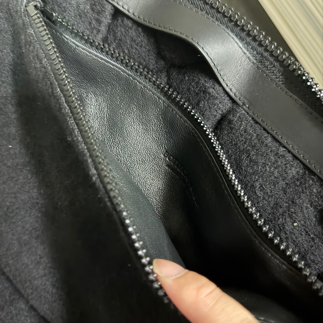 보테가베네타 패딩 클러치 백 상품이미지4