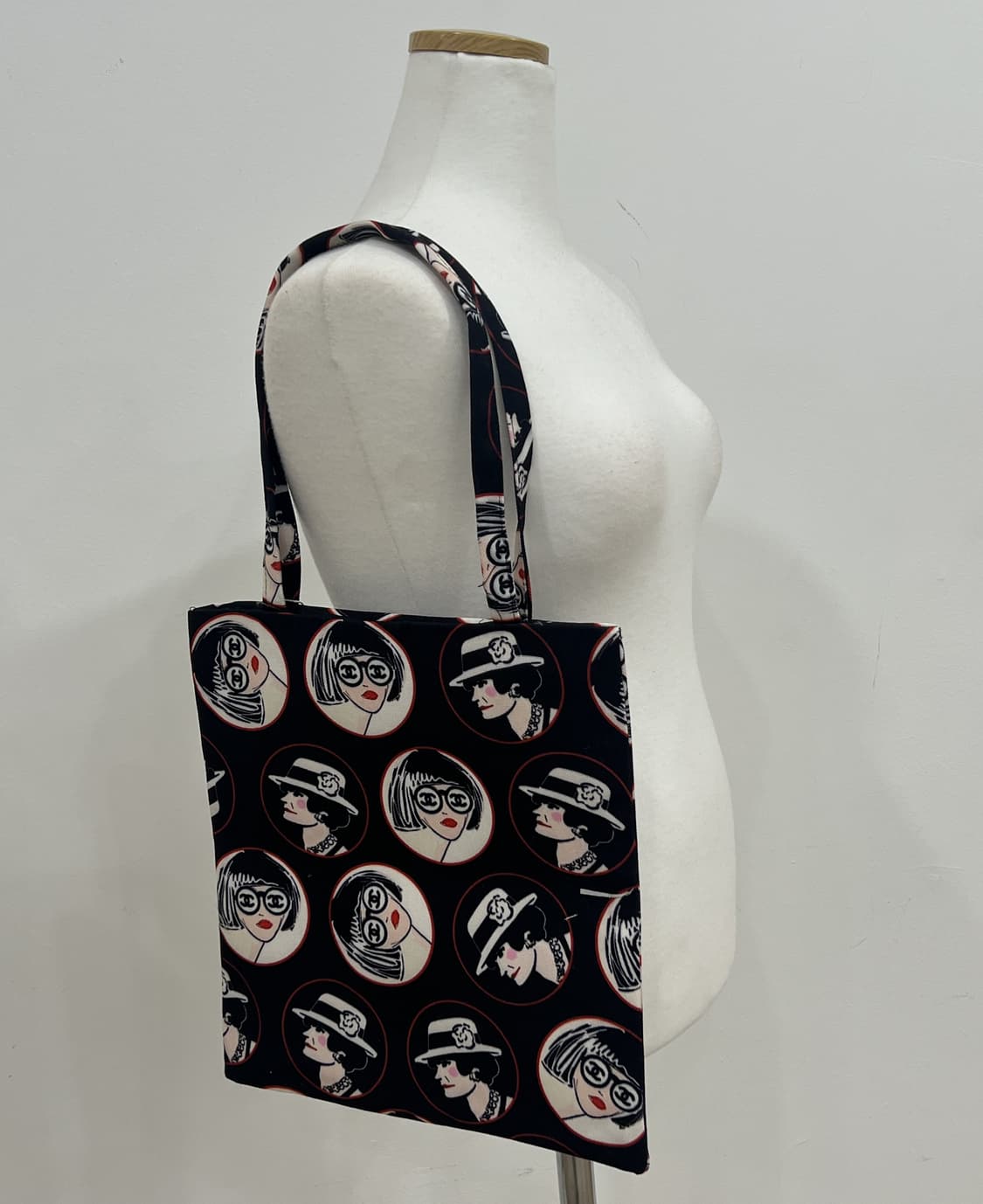 샤넬 뷰티 라인 캔버스 에코백 상품이미지2