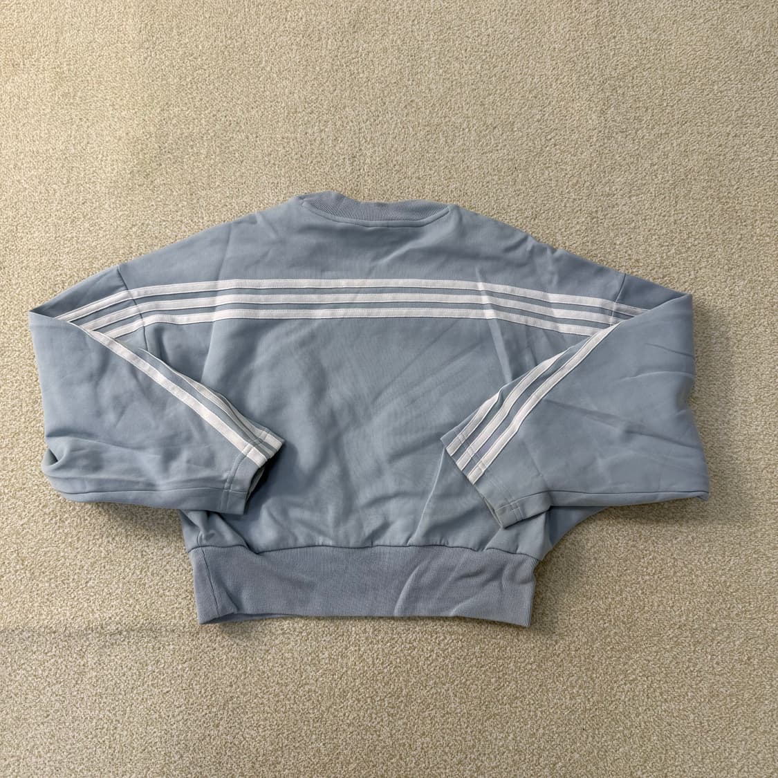 XS 신형 아디다스 여성 크롭 맨투맨0121T1 상품이미지2