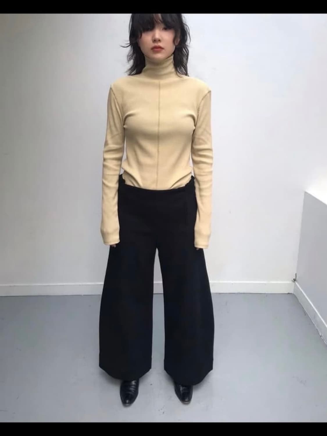 에옹쓰 터틀넥 머스타드 상품이미지2