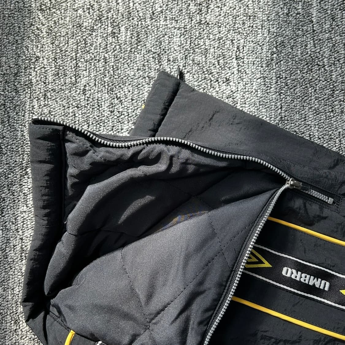 엄브로 올드스쿨 바람막이 점퍼 셋업 상품이미지9