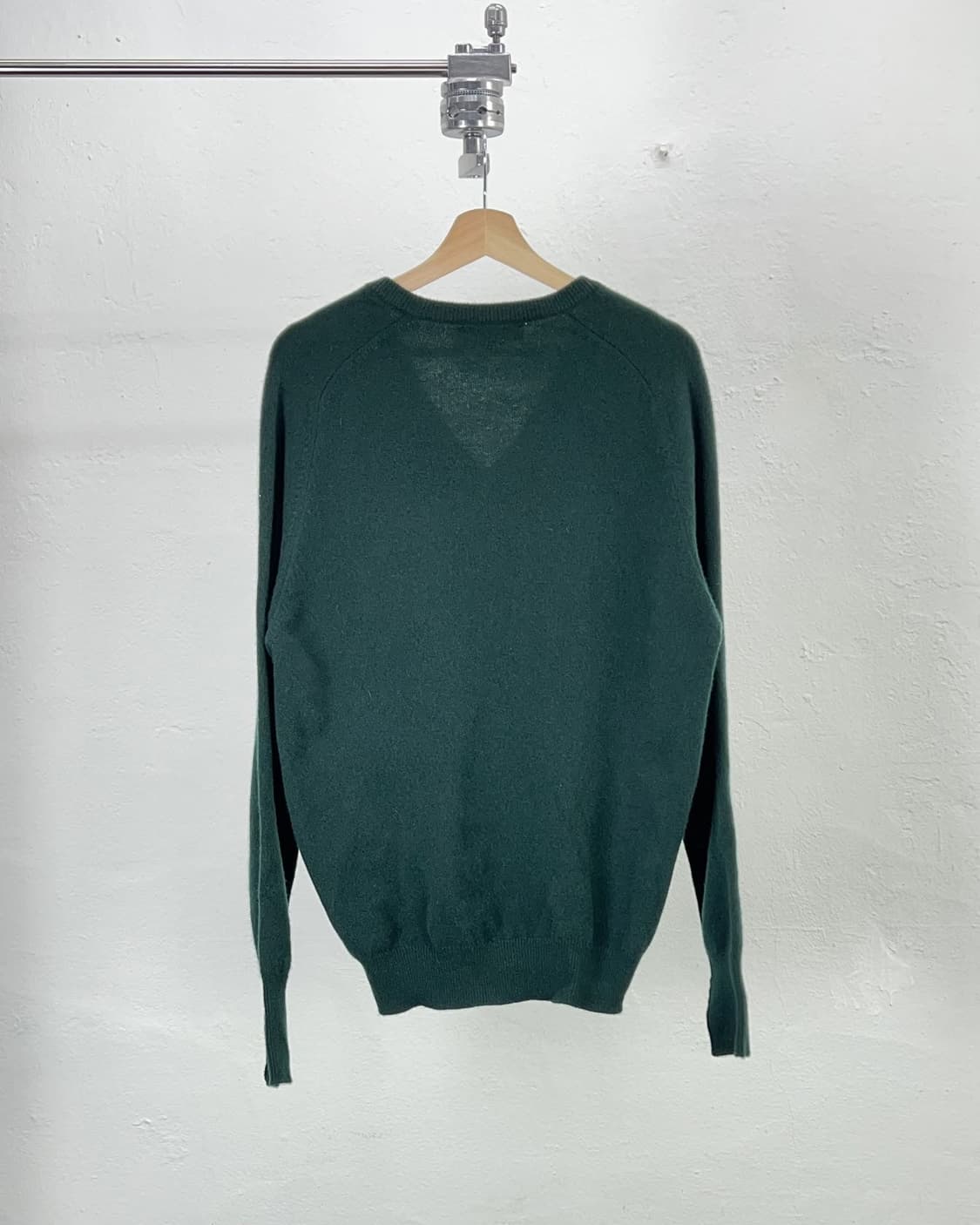 버버리 딥 그린 램스울 아카이브 브이넥 니트 스웨터 상품이미지6