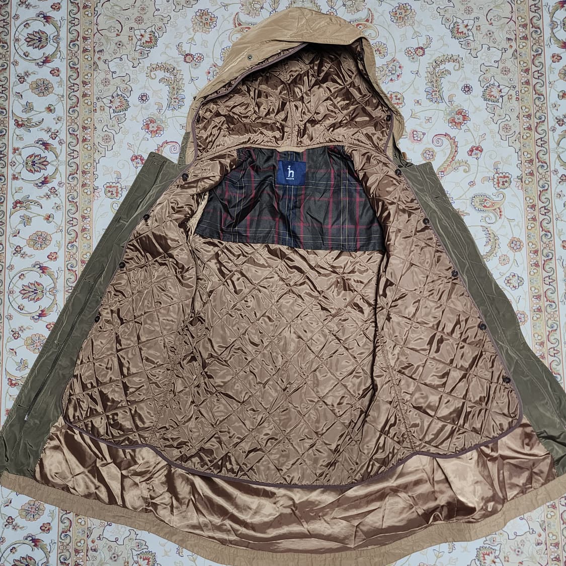 헤지스 여성 후드 야상 자켓
90 상품이미지2