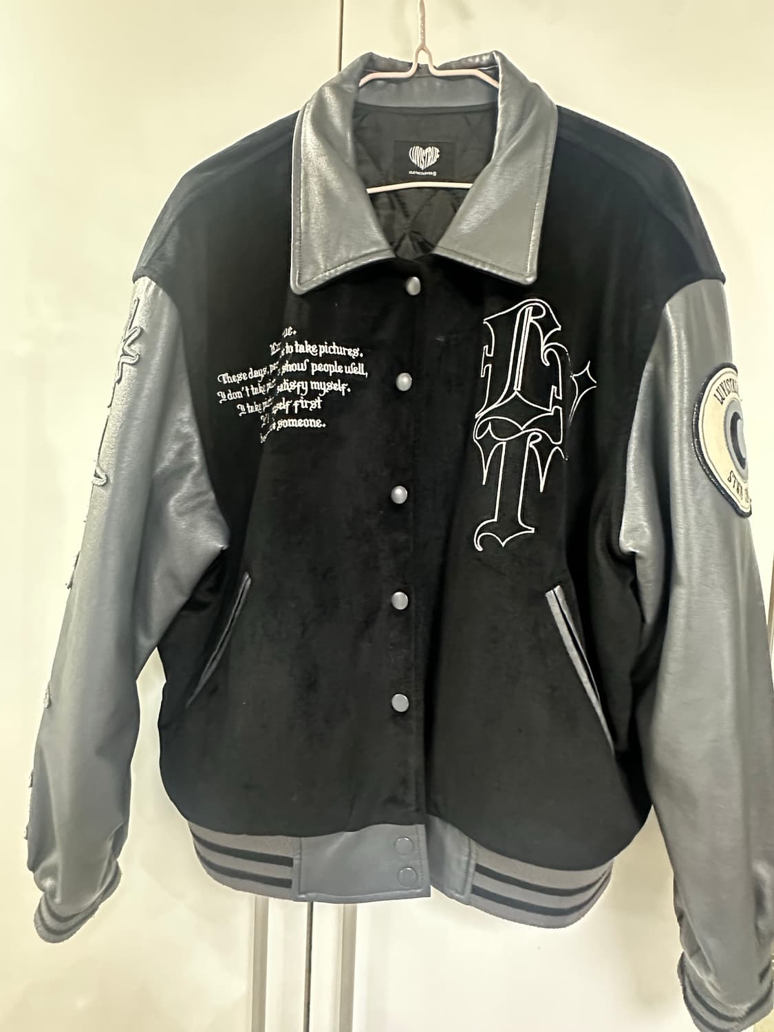 러브이즈트루 바시티 자켓 차콜 상품이미지3