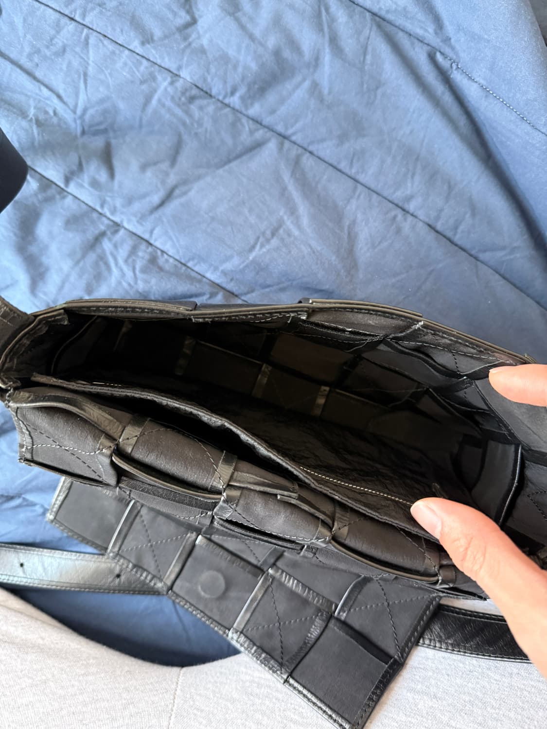 보테가베네타 레더 카세트백 블랙 상품이미지6