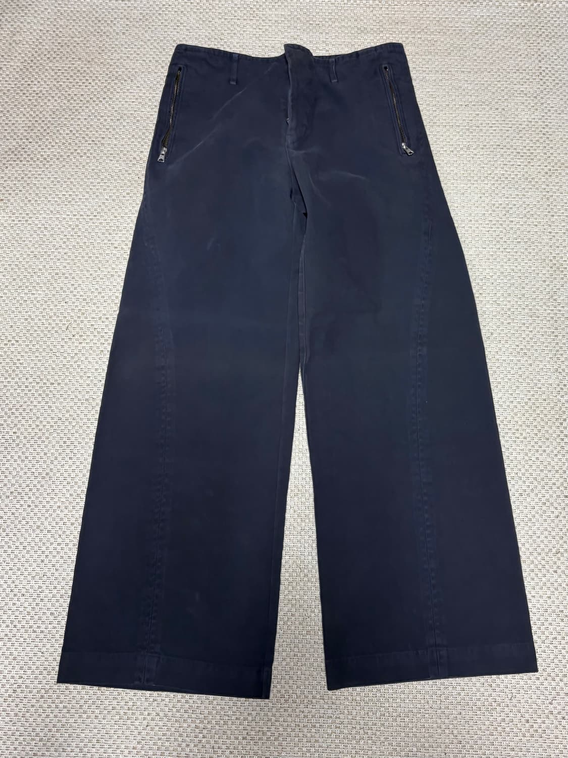 ÉÉ GARMENT DYED CURVED TROUSER BLACK 상품이미지4