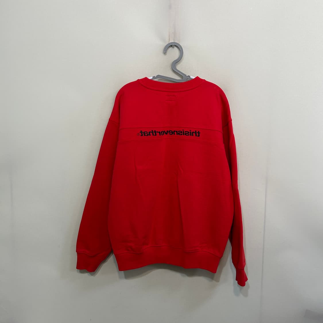 디스이즈네버댓 맨투맨 M 상품이미지3