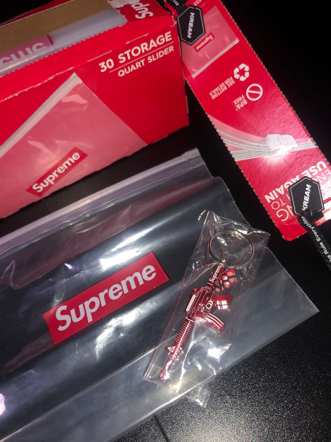 14FW 슈프림 m16 보틀 오프너 키체인 레드 상품이미지4