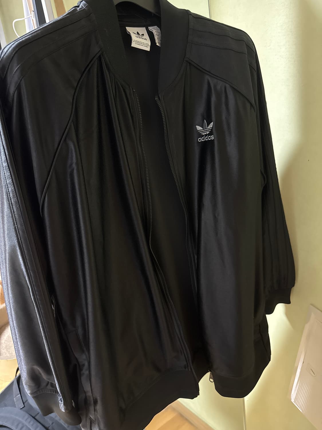 (W) 아디다스 프리미엄 오리지널스 오버사이즈 SST 트랙탑 블랙 - K 상품이미지3