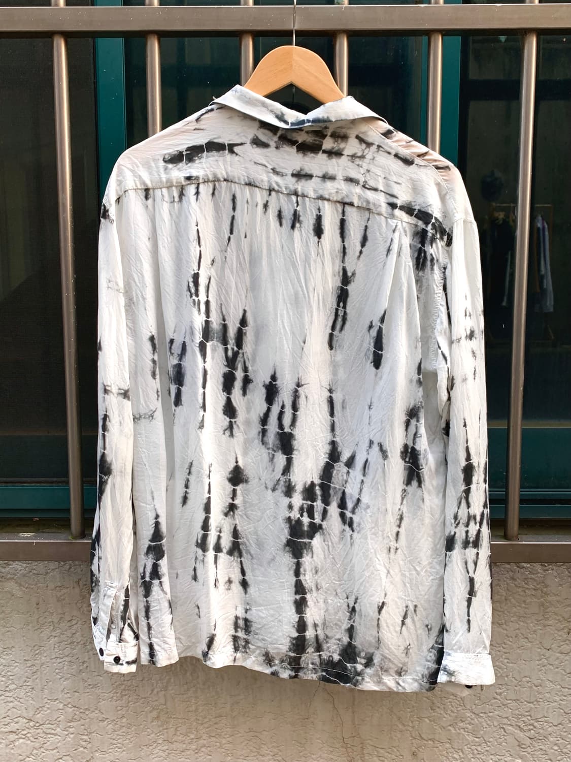 사스콰치 패브릭스 타이다이 수묵화 셔츠 상품이미지4
