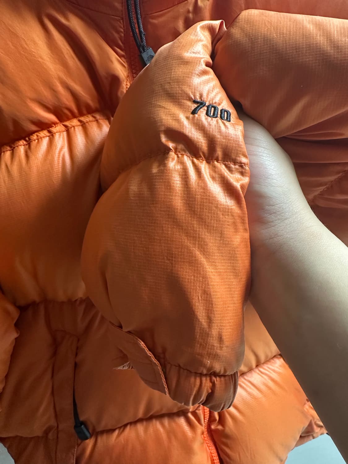 NORTHFACE 노스페이스 주황 오렌지 중앙 로고 눕시 패딩 상품이미지4