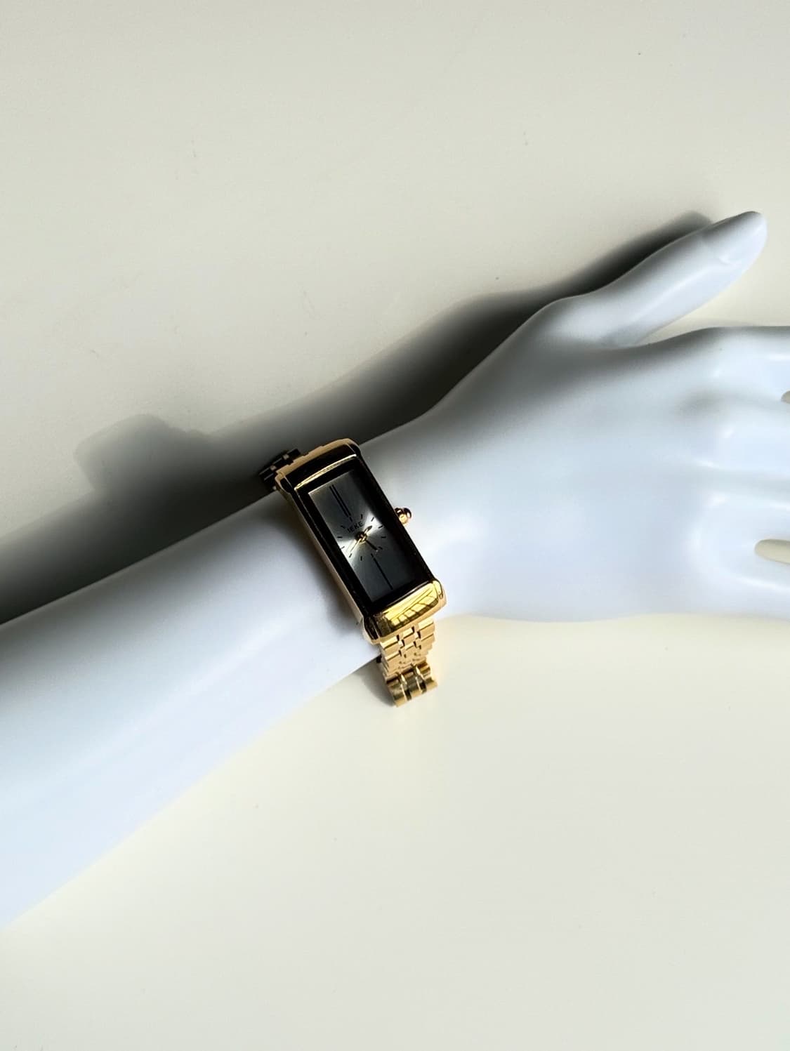 IEKE Gold Rectangular Quartz Watch 상품이미지5