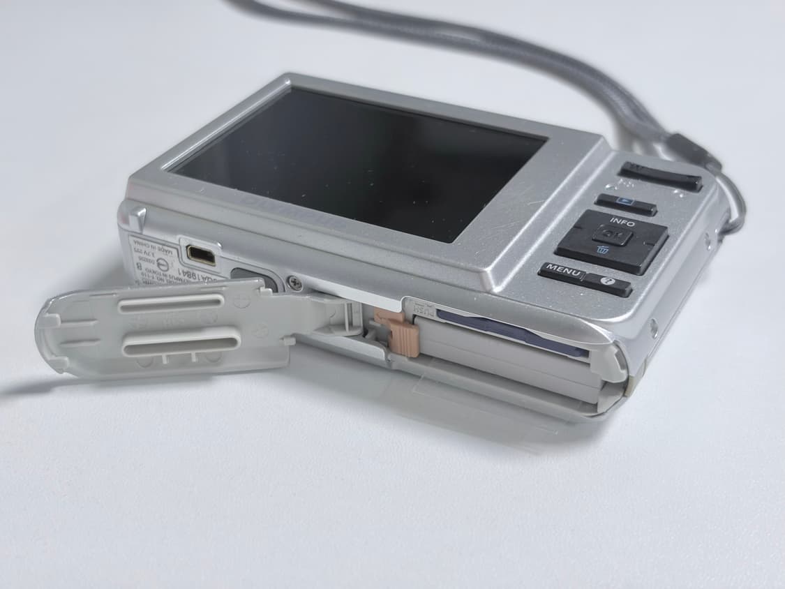 A급 작례o) 올림푸스 T-110 디지털카메라 상품이미지10