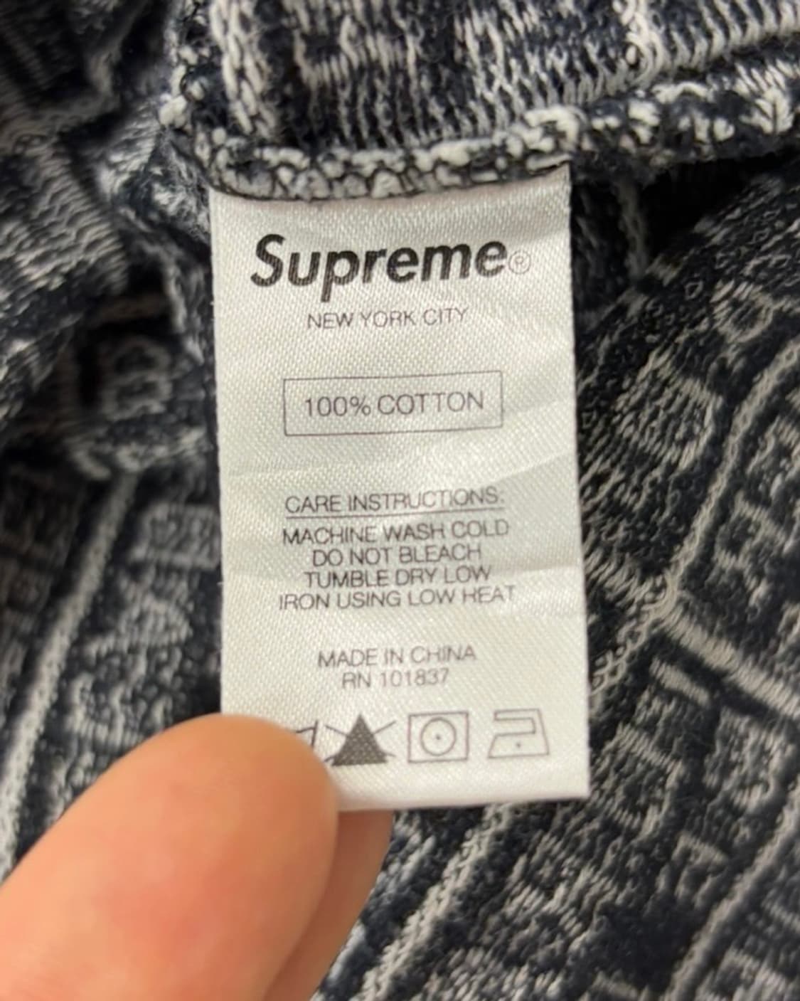Supreme 슈프림 자카드패턴 블랙컬러 니트 티셔츠 상품이미지5
