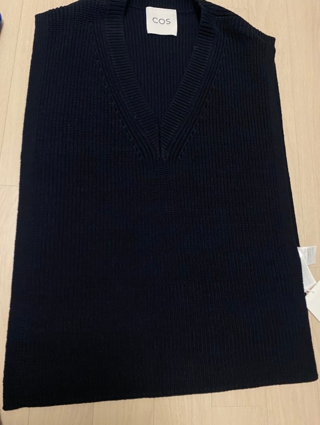 V-NECK KNITTED WOOL CAPE 상품이미지1