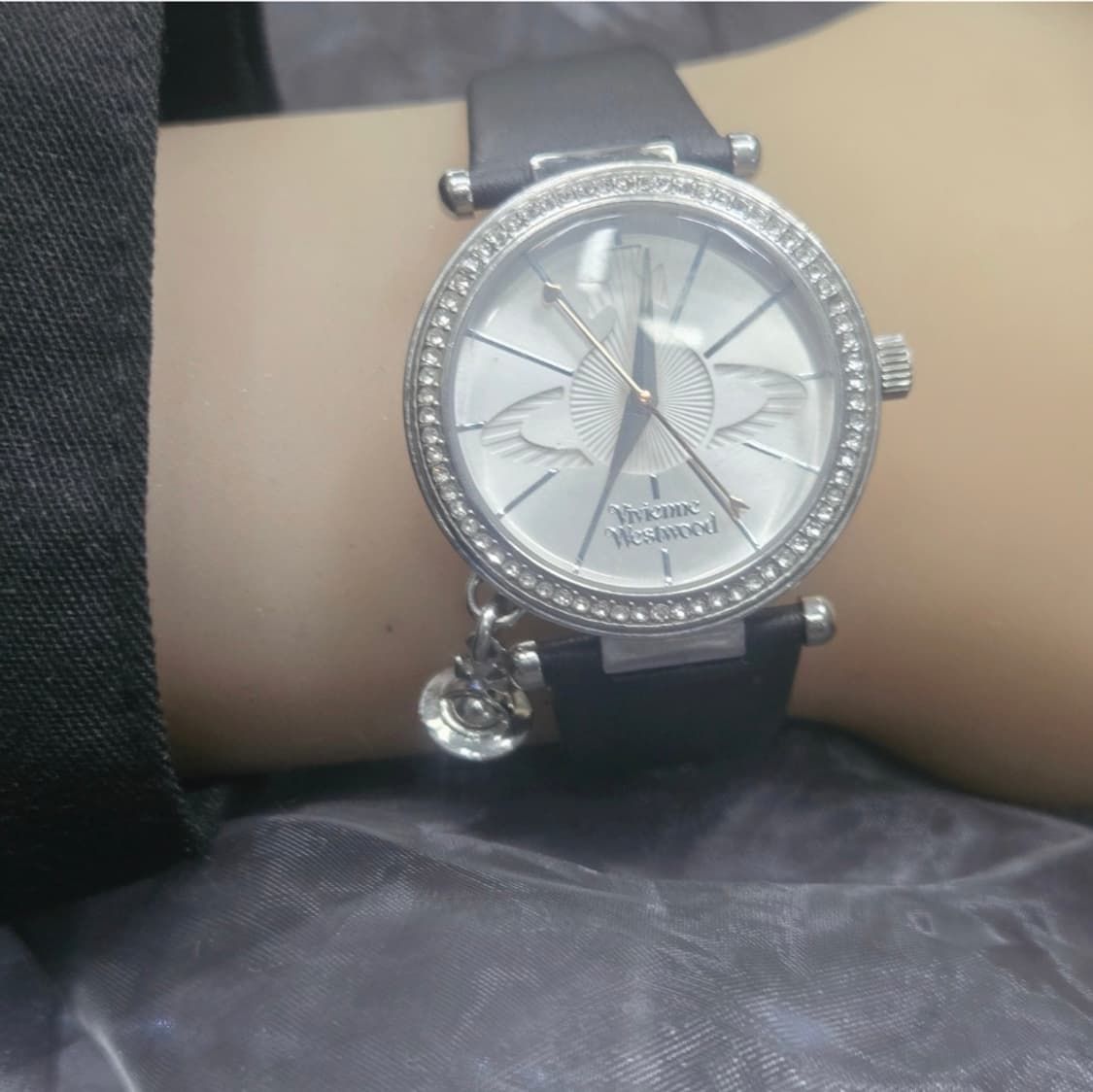 비비안웨스트우드 파베 쿼츠 시계 상품이미지4