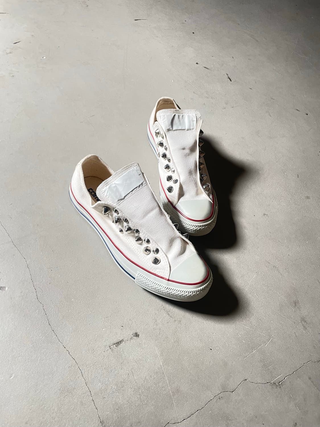 Gilet × Converse Custom Studded Sneakers 상품이미지1