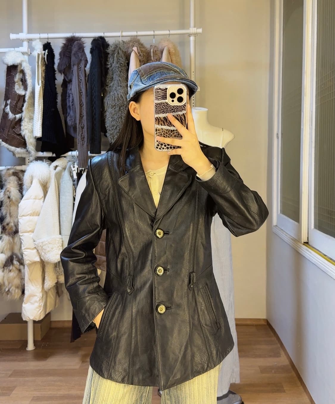 빈티지 레이스 무늬 양가죽자켓 상품이미지1