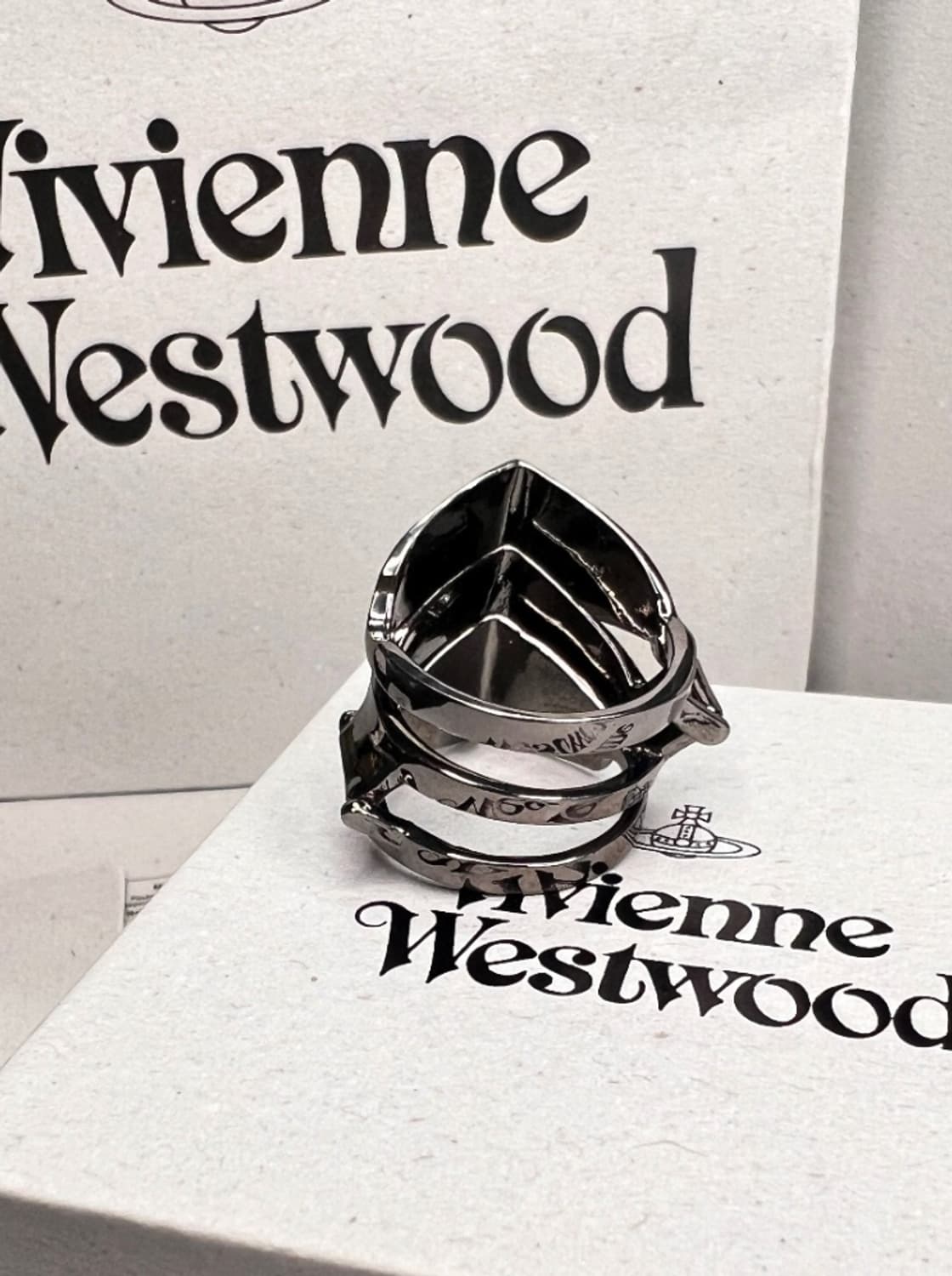 비비안웨스트우드 orb 너클링 반지 상품이미지3