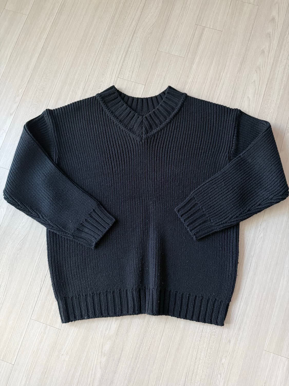 헤비웨이트 오버사이즈 블랙 니트 스웨터 상품이미지1