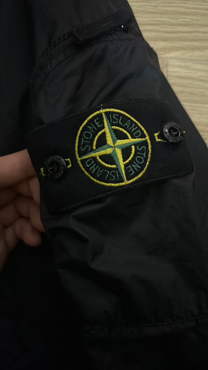 스톤아일랜드 바람막이 100(L) 판매합니다 상품이미지2