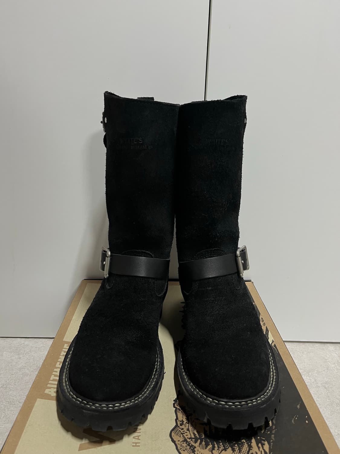 화이츠 부츠(WHITE'S BOOTS) 노마드(NOMAD) 블랙 러프아웃 상품이미지1