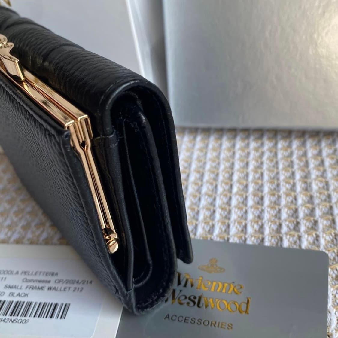 비비안웨스트우드 블랙 orb 로고 반지갑(새상품, 풀구성) 상품이미지4