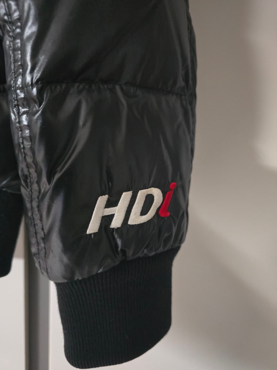 르꼬끄 스포르티브 덕다운 유광패딩.

싸이즈 100 남자. 상품이미지3