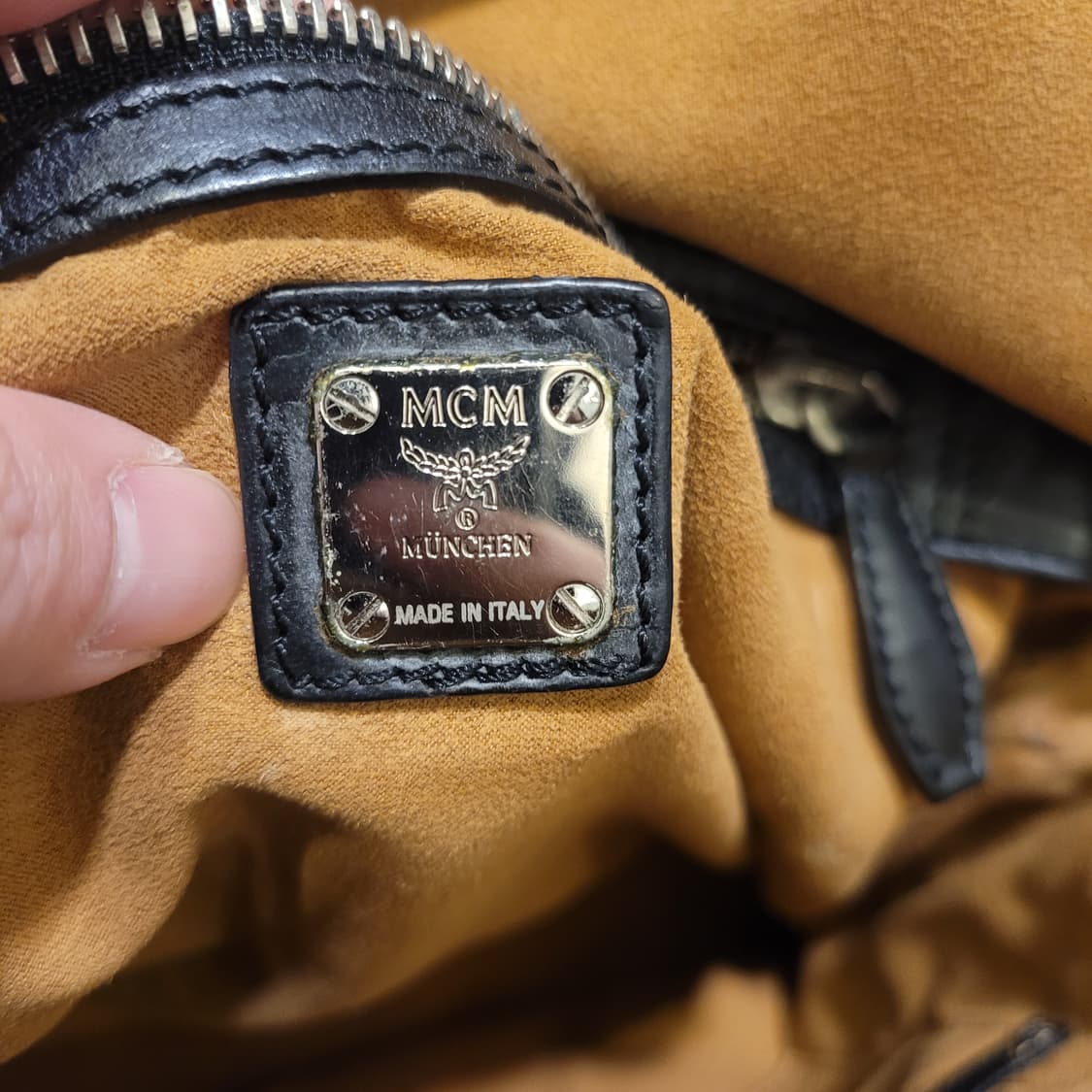 MCM 비세토스 레더 핸드백  상품이미지8
