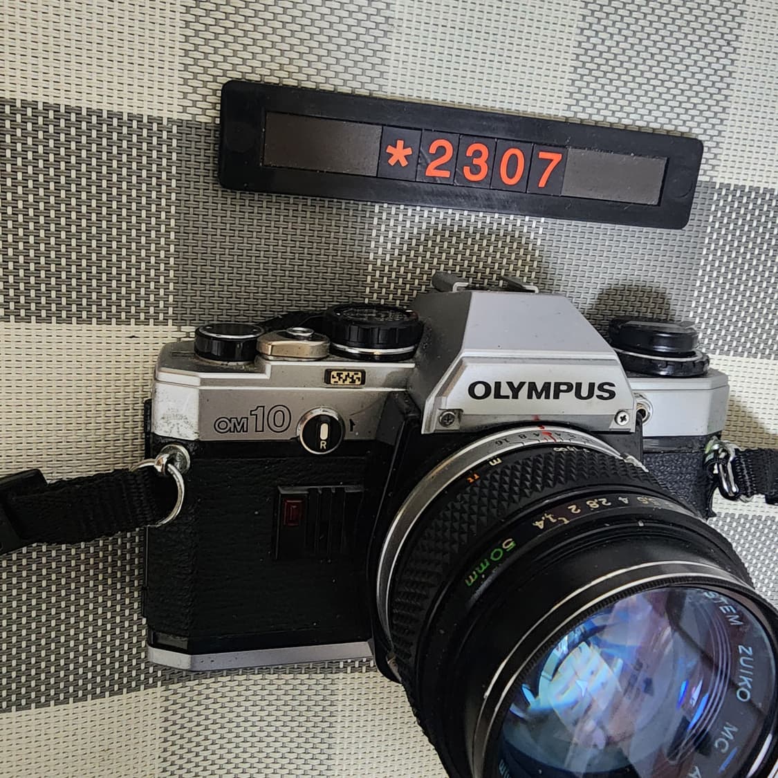 올림푸스 OM 10 실버바디 1.4렌즈 필름카메라 상품이미지2