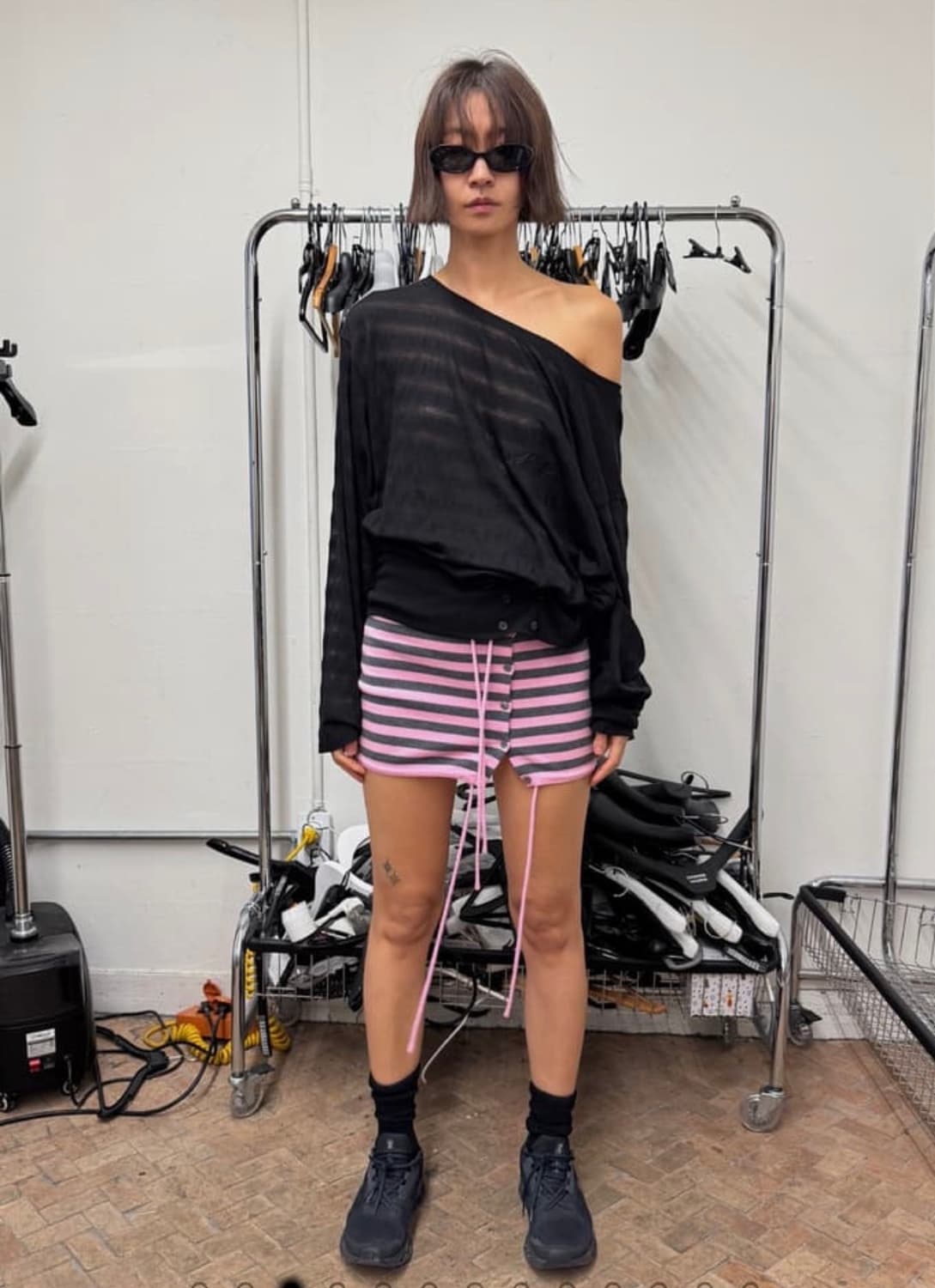 에스이오 오프숄더티 공홈품절템 상품이미지2