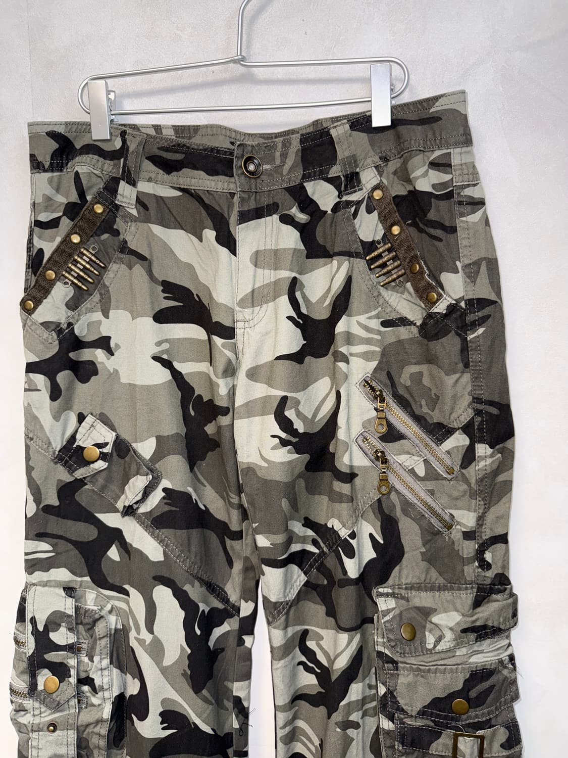 Ash khaki camouflage multi pocket 카고팬츠 상품이미지2