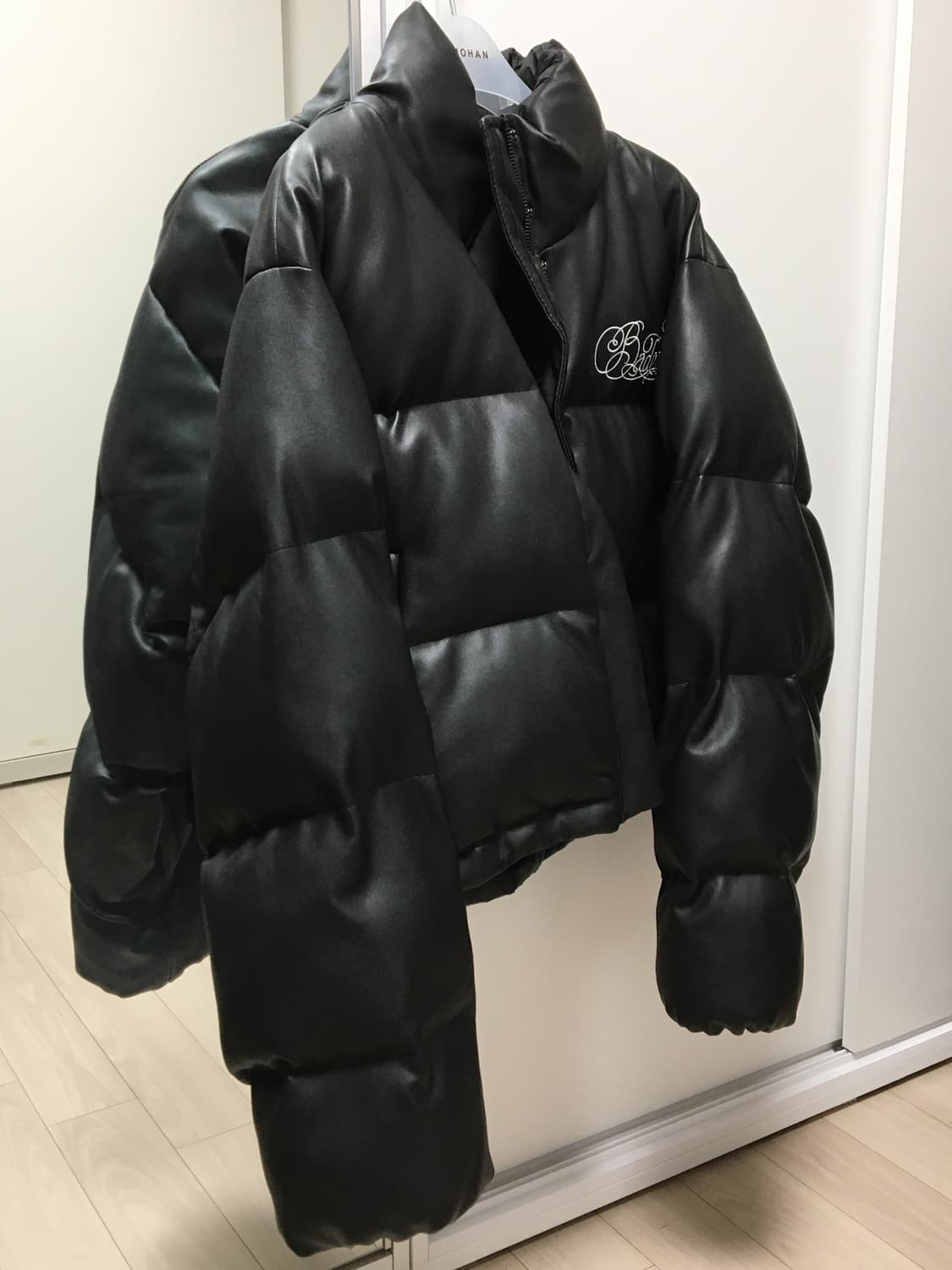 배디 BADEE 레더 숏패딩 블랙 상품이미지3