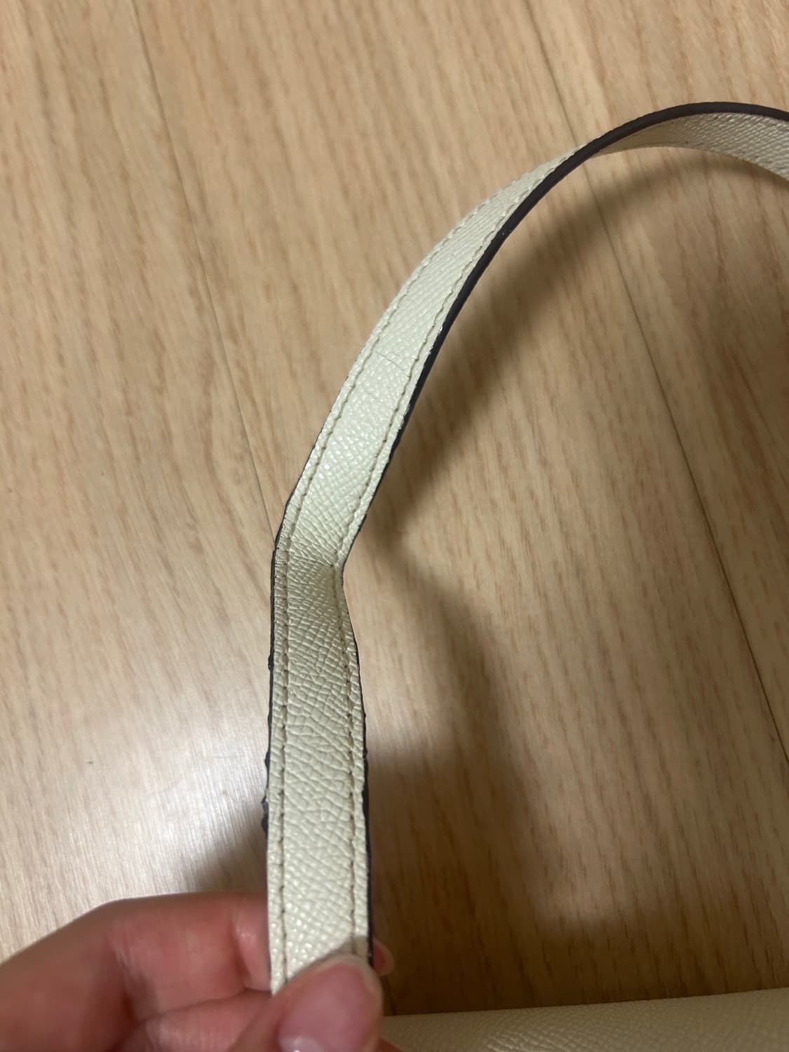 루이까또즈 크로스백 상품이미지4