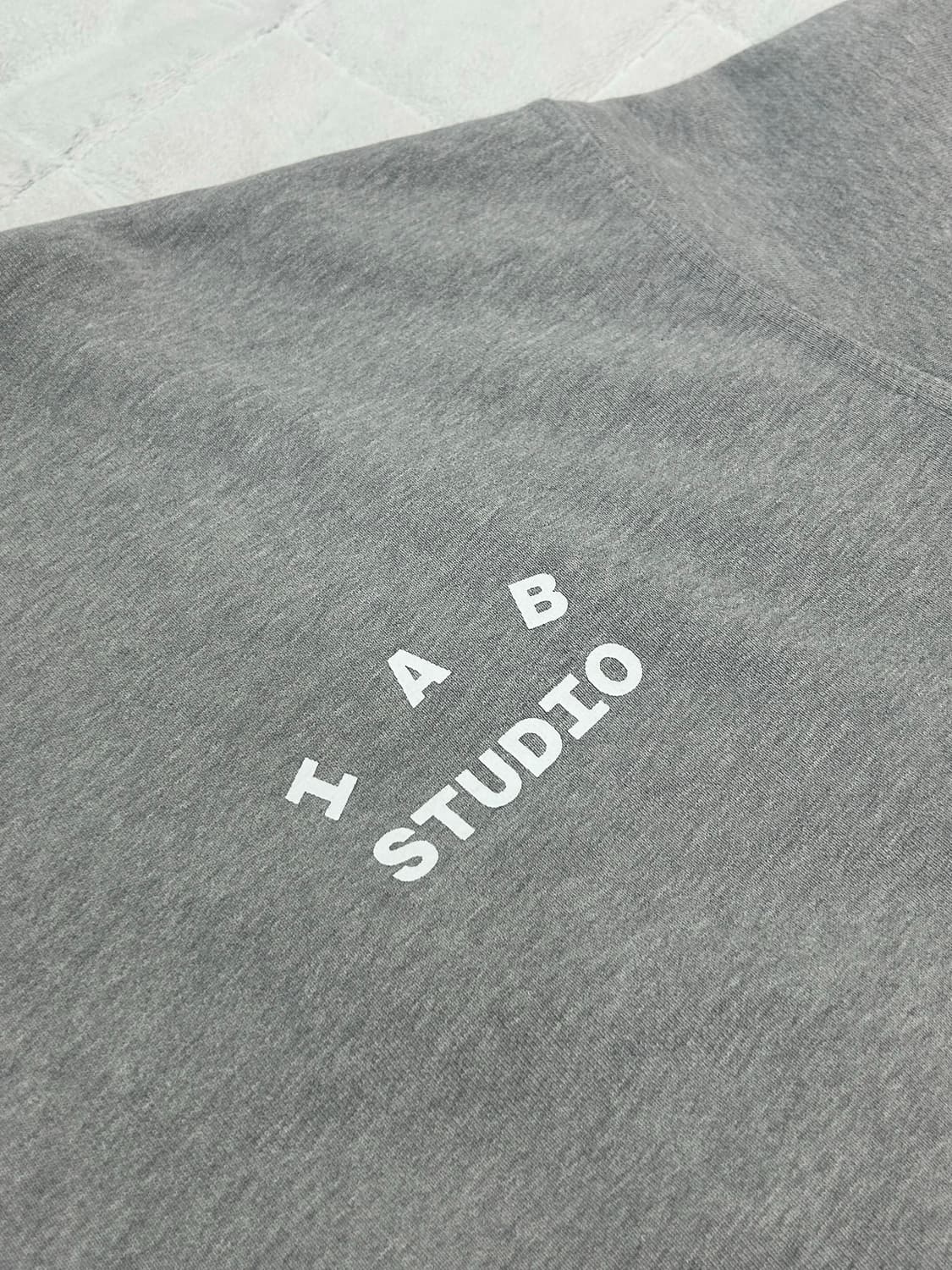 아이앱 스튜디오 헤비 숏슬리브 스웨트셔츠 그레이 - 23FW 상품이미지3