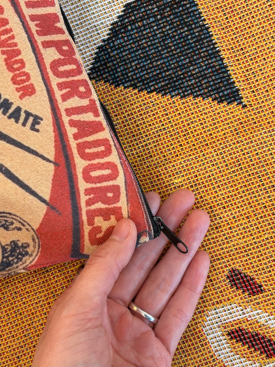 스왈로우 빈티지 프린트 파우치  상품이미지3