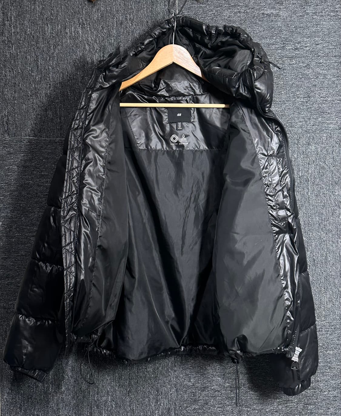 H&M 블랙 패딩 M 사이즈 상품이미지3